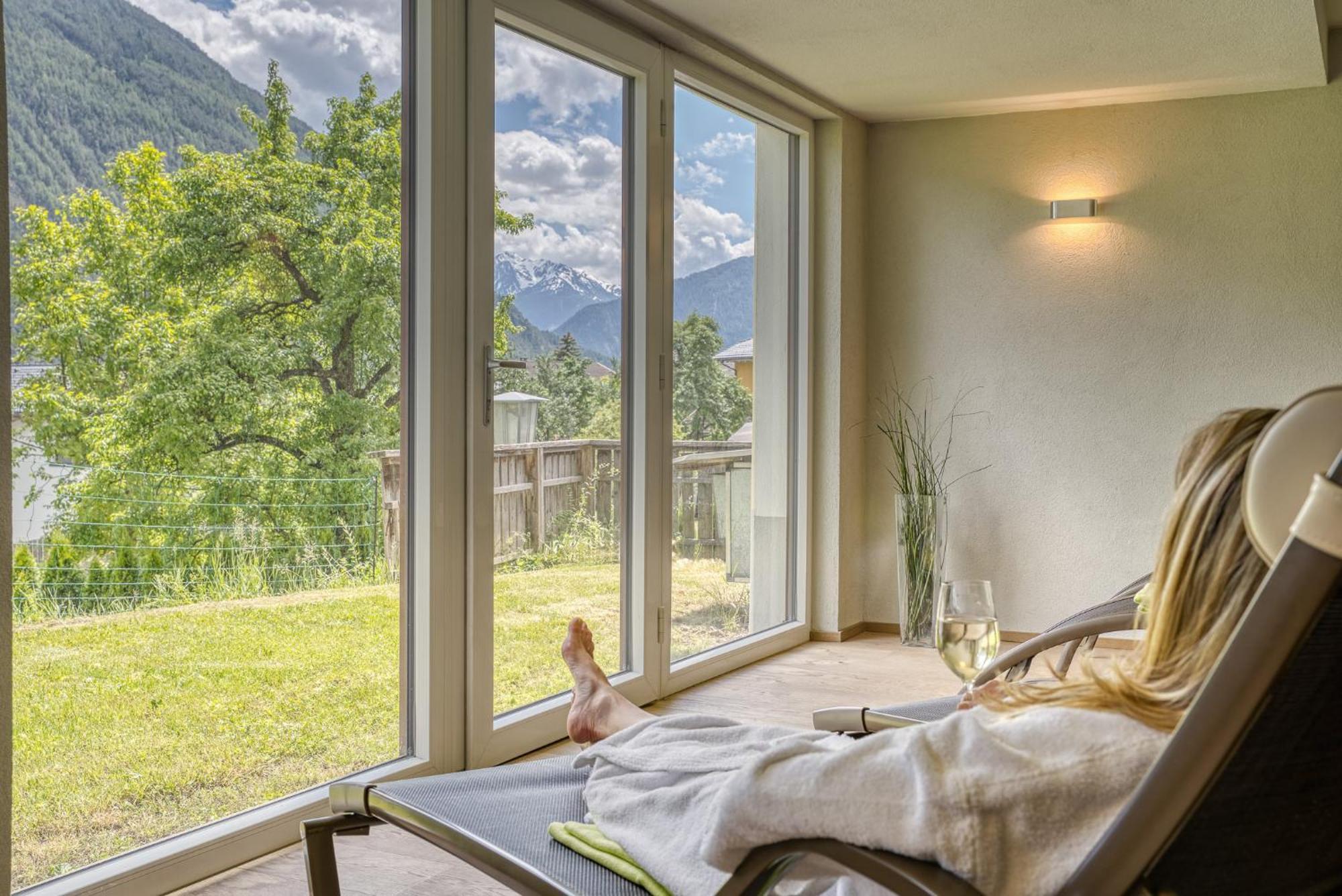 Hotel Zum Lamm Тарренц Экстерьер фото