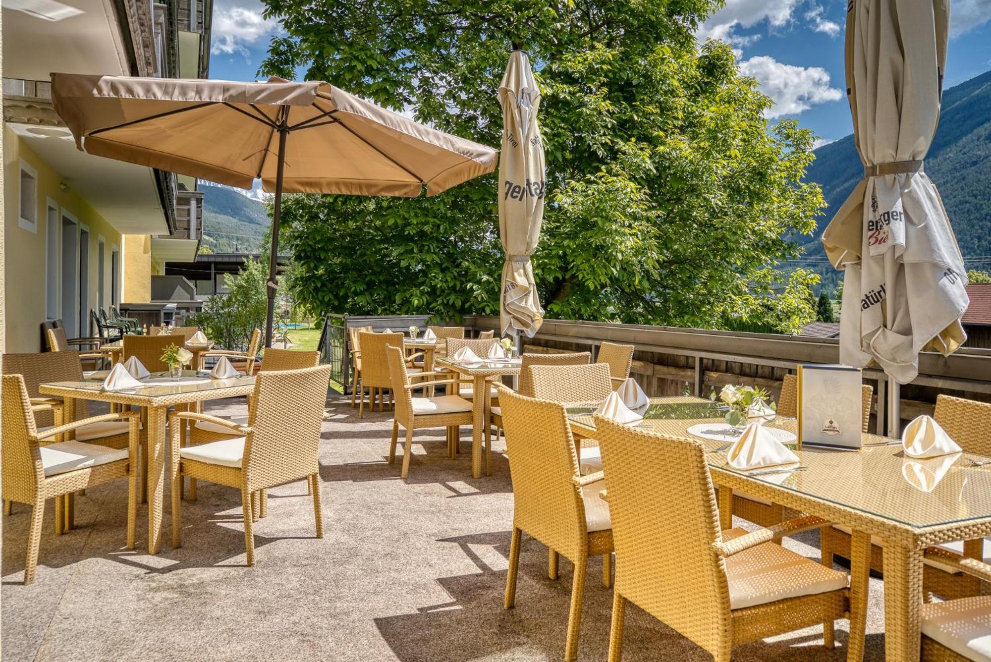 Hotel Zum Lamm Тарренц Экстерьер фото