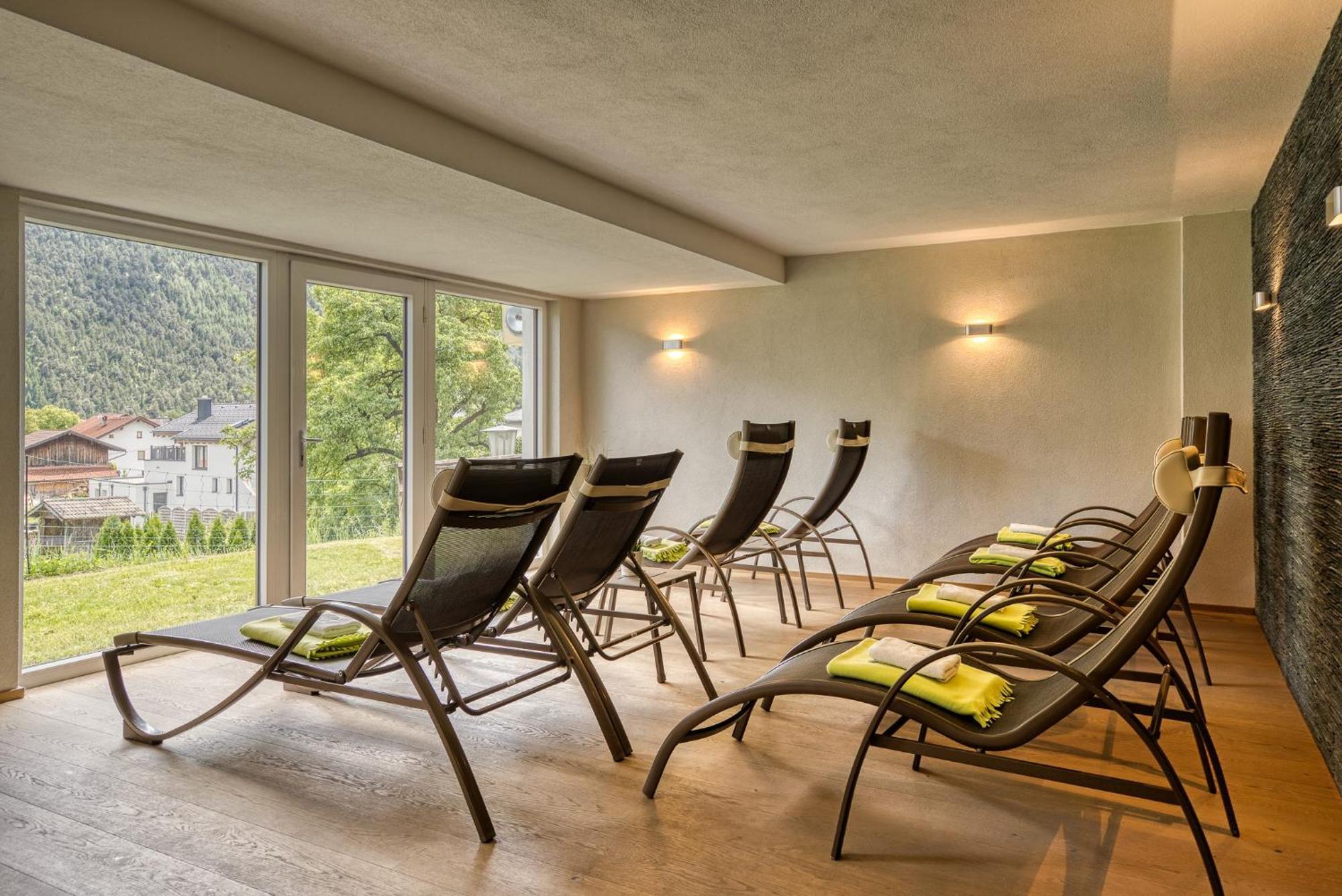 Hotel Zum Lamm Тарренц Экстерьер фото