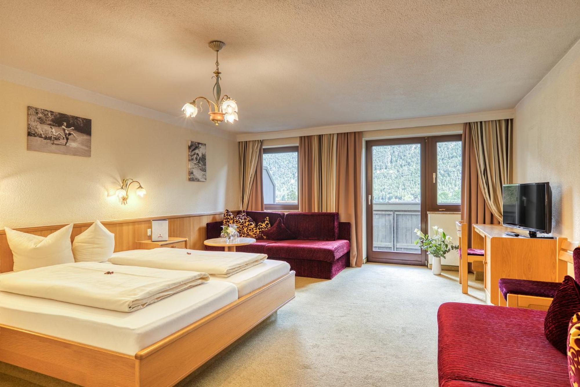 Hotel Zum Lamm Тарренц Экстерьер фото